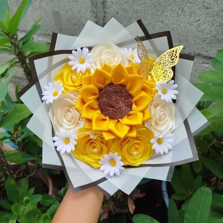8 rosas y girasol